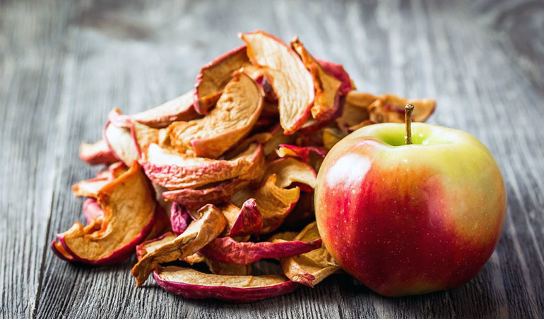 Storage of dried apples at home