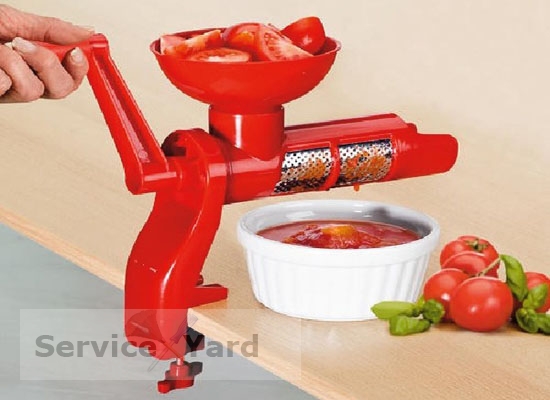 How to assemble a manual meat grinder - photo